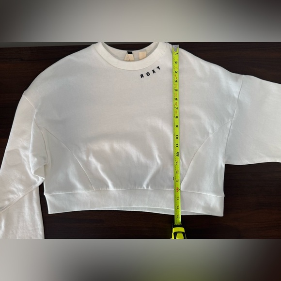 Roxy Women's White Cropped Sweatshirt - Picture 8 of 11
